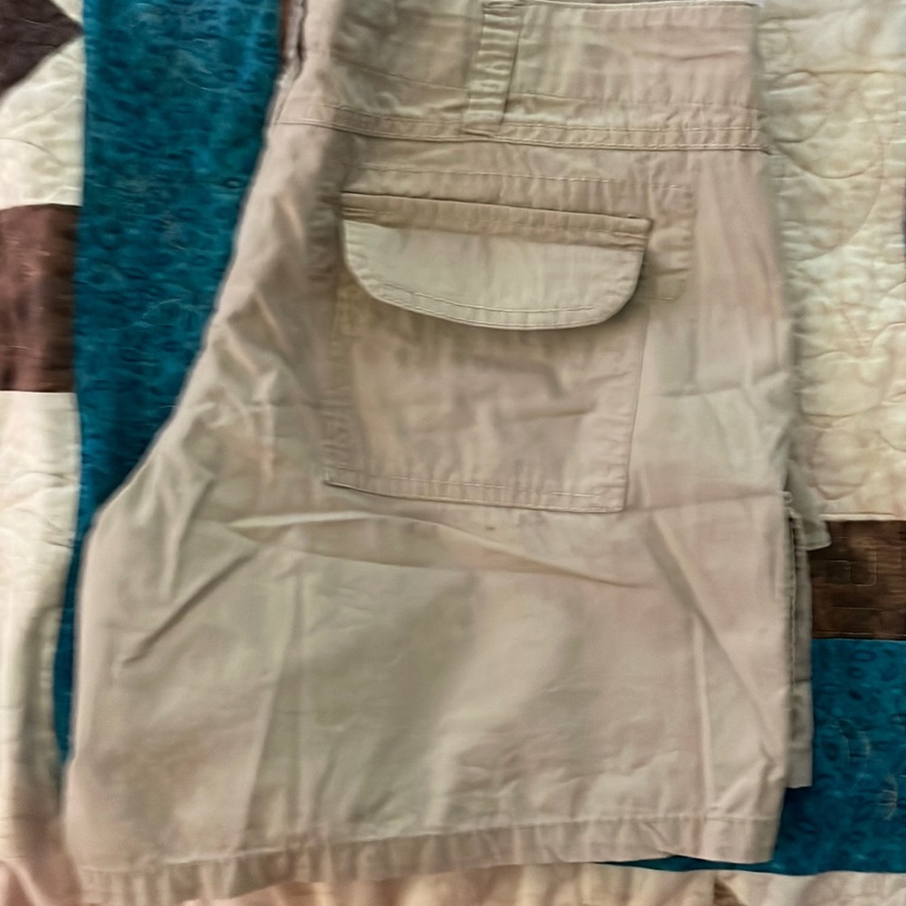 Velvet Heart cargo short, 27 waist, tan